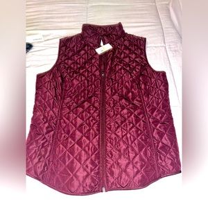 Van Heusen quilted burgundy vest M NWT